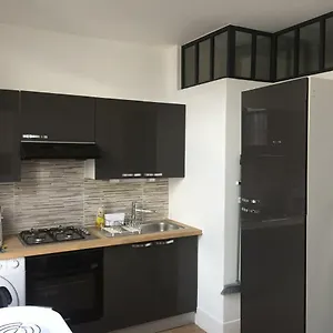 Beau Studio Meublé 25m2 Avec Parking Appartement